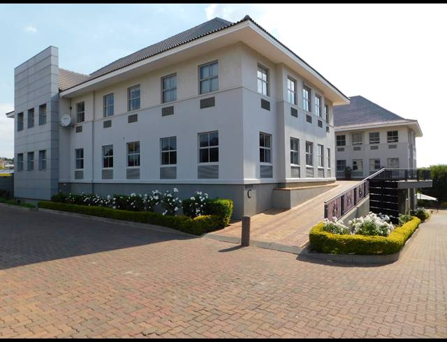 383M² OFFICE TO LET IN HYDE PARK